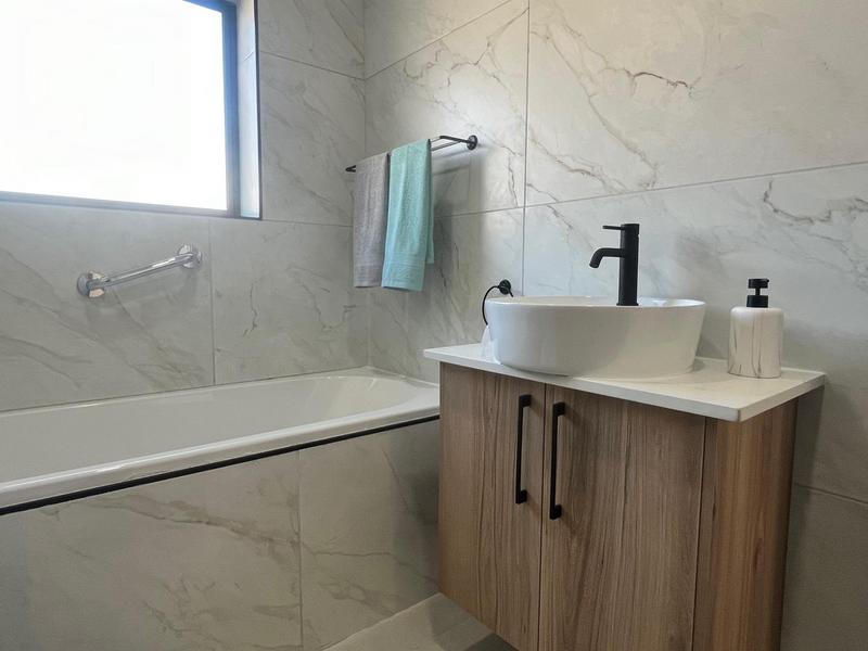 3 Bedroom Property for Sale in Reebok Western Cape